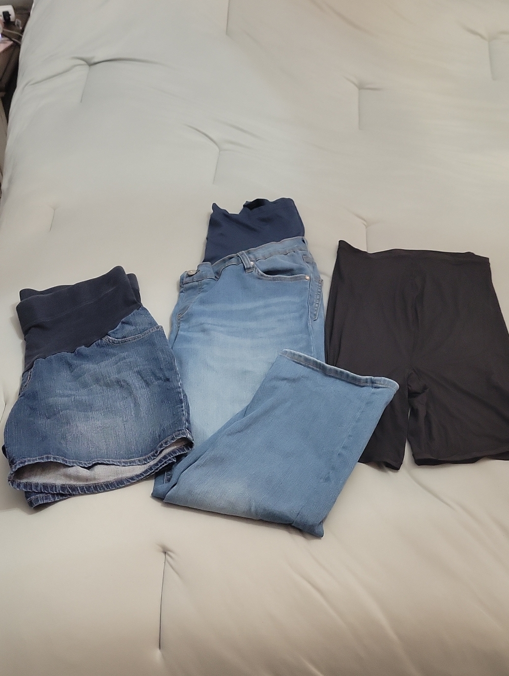 Size Lg Maternity Jeans and Shorts Bundle